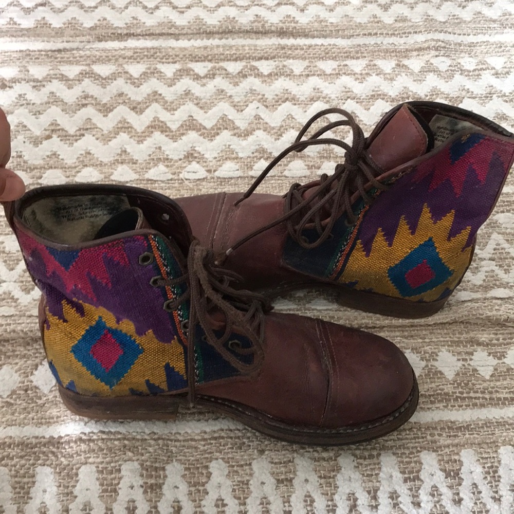 Teysha Leather Boots - Handmade un Guatemala